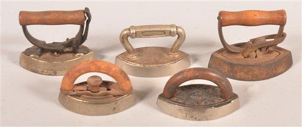 Five Antique Miniature Sad Irons. (1 of 4)