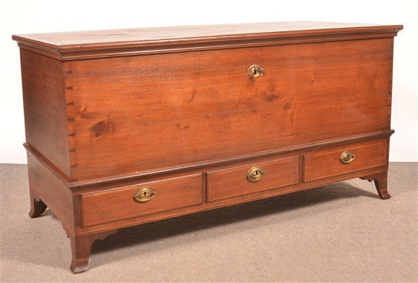 PA Hepplewhite Line Inlaid Walnut Blanket Chest. (1 of 3)