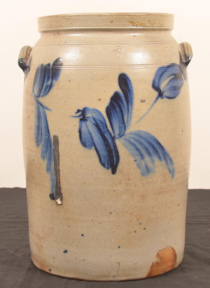 Unsigned 4 Gallon Stoneware Crock. (1 of 3)