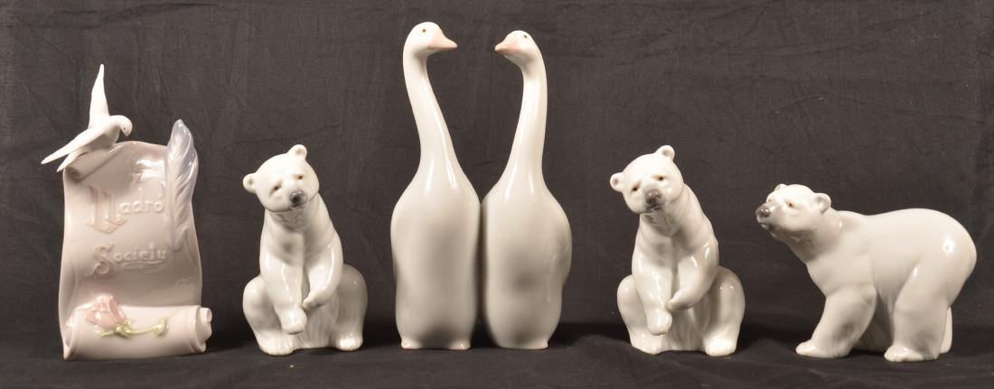 Five Various Pieces of Lladro Porcelain. (1 of 2)