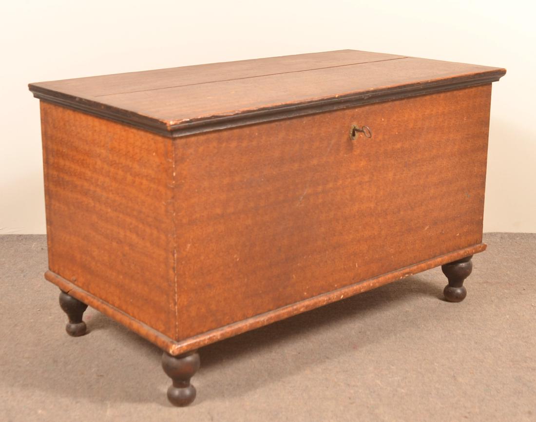 PA Softwood Sponge Decorated Blanket Chest. (1 of 3)