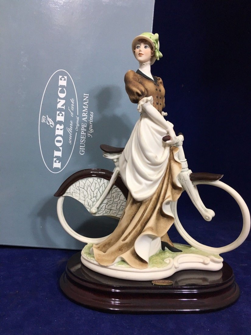 GIUSEPPE ARMANI SCULPTURE SUNDAY RIDE 0531C: GIUSEPPE ARMANI SCULPTURE SUNDAY RIDE 0531C.NEW OLD STOCK.BOX,TAGS& PAPERS 10 1/2" . Shipping cost for this lot within the 48 lower states of the USA is $35