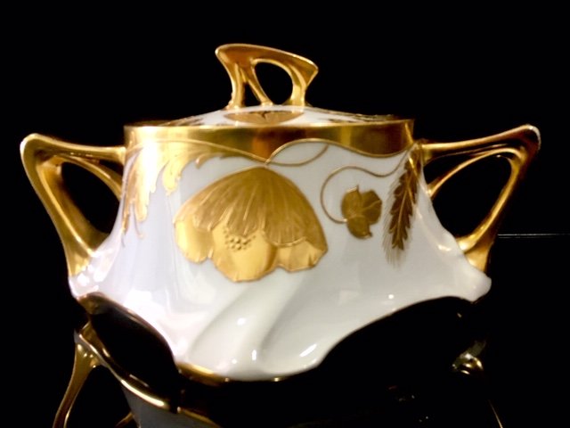 Antique Signed PAT.1847 Limoges JPL Biscuit Jar.11" W: Antique PAT.1847 Limoges JPL Biscuit Jar. 11" Wide About 5" High, Signed in gold by the artist . Shipping cost for this item is $25 Signed in the bottom