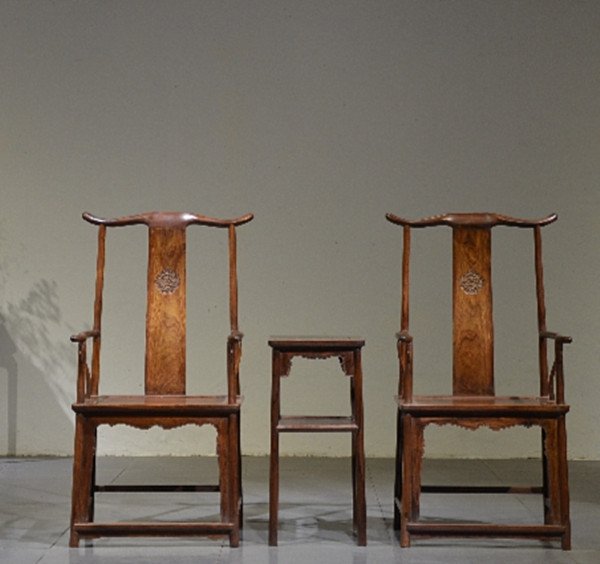 Chinese Huanghuali Wood official Hat Arm Chairs: Set of Chinese Huanghuali Wood official Hat Arm Chairs and tea tables , early 20th century , size;；60(L ) X 47( W ) X 120 ( H ) CM , in good condition