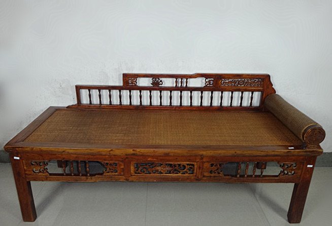 Fine Old Chinese Hardwood Carved Luohan Bed (1 of 12)