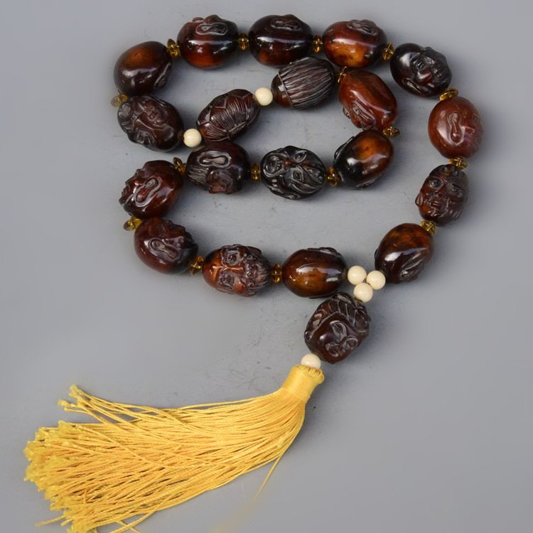 Chinese Ox Bone carved Luohan Bead Buddhist Necklace: Fine Old Chinese Ox Bone carved Luohan Bead Buddhist Necklace ,early 20th century , bead size: about 2 CM , weight: 205 grams , in good condition