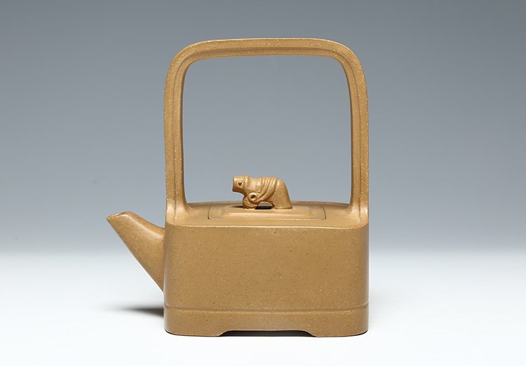 Fine Vintage Chinese Yixing Zisha Teapot (1 of 9)
