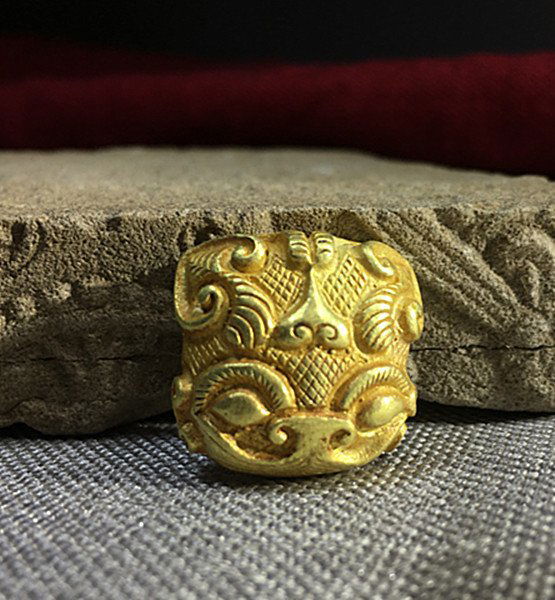 Chinese Liao Dynasty 24K Pure Gold Animal Mask Pendant (1 of 10)