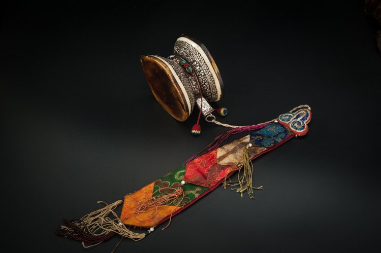 Antique Tibetan Religious Implement or Instrument: Antique Tibetan Religious Implement or Instrument made of Cowhide ，Ox bone , metal possibly silver etc , 18th century , size: 11.5 ( H ) X X 10 ( W ) X 7 ( T ) CM ,in excellent condition