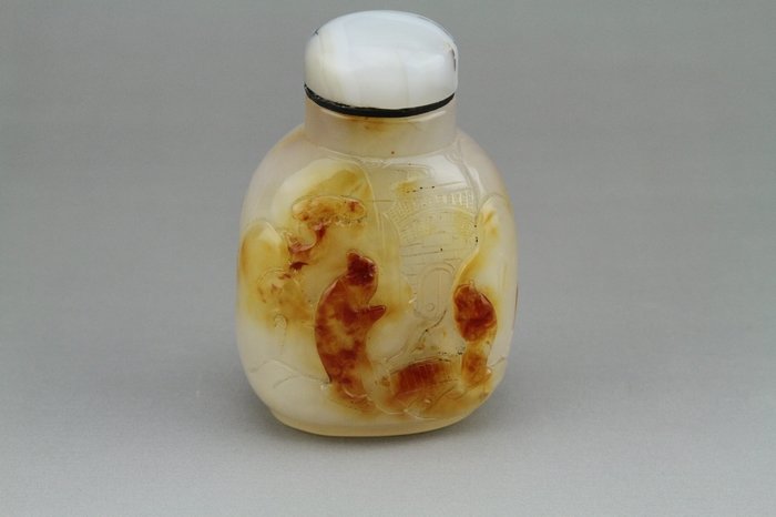 Antique Chinese Agate Carved Snuff Bottle (1 of 6)