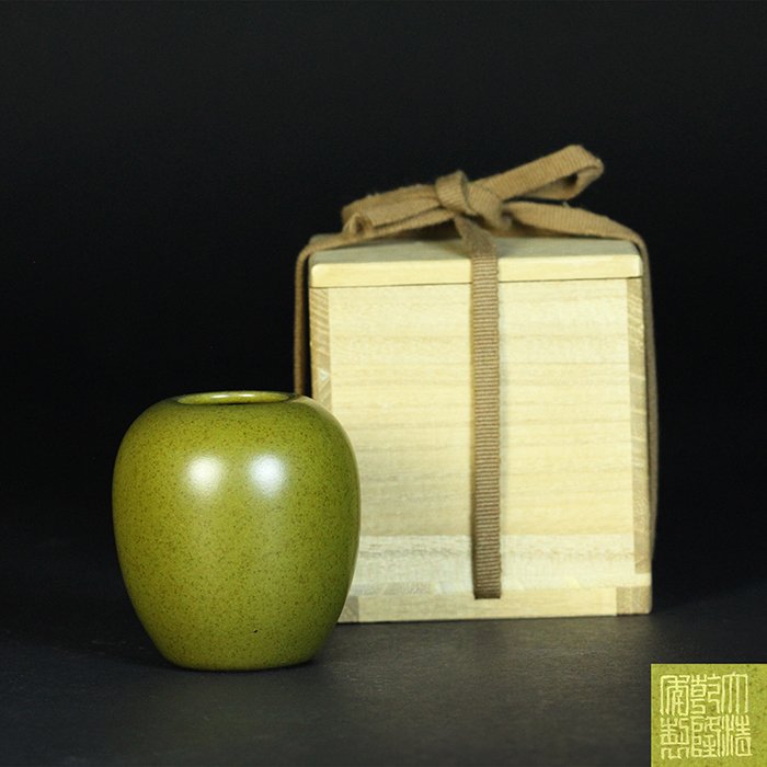 Antique Chinese Tea Dust Porcelain Water Pot (1 of 7)