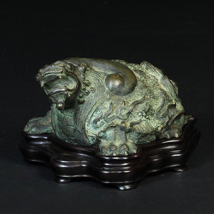 Antique Chinese Bronze Cast Tortoise Statue (1 of 9)