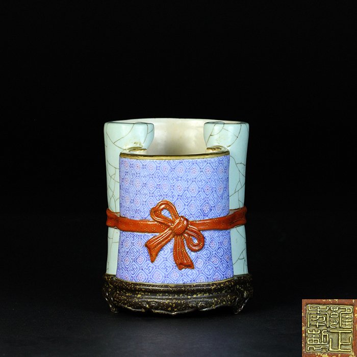 Antique Chinese Famille Rose Porcelain Brush Pot (1 of 11)