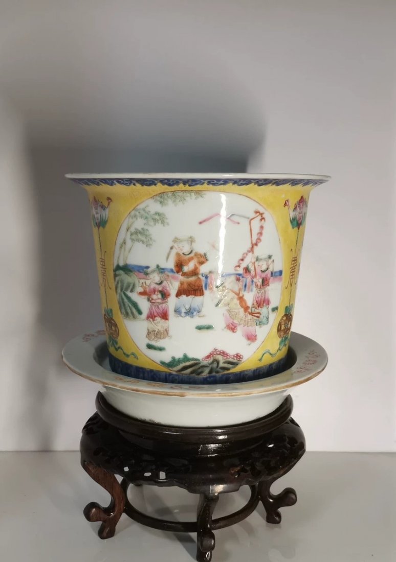 Antique Chinese Imperial Kiln Famille Rose Planter (1 of 10)