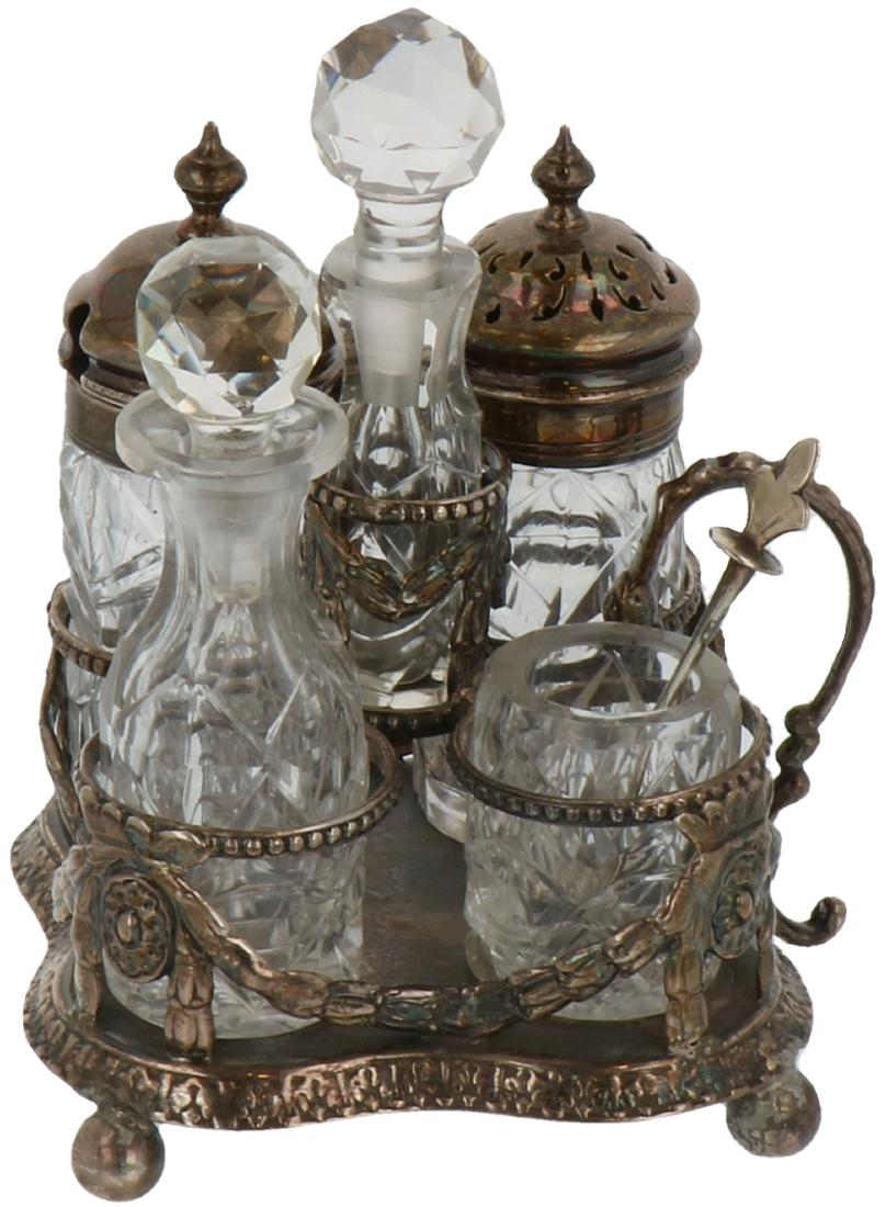 Spice set silver.: With crystal flagons. England, London, Charles Stuart Harris, 1870-1871, hallmarks: CSH, leopard, lion, P, jubilee mark - garland broken, crystal jar glued. 10 x 8.5 x 8 cm. Total weight 336 grams, 83