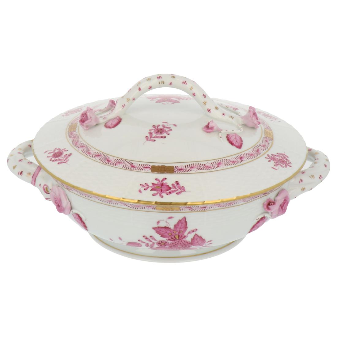 Presentation bowl with lid.: Apponyi Purple. Herend. Hungary. 28 x 13 cm.