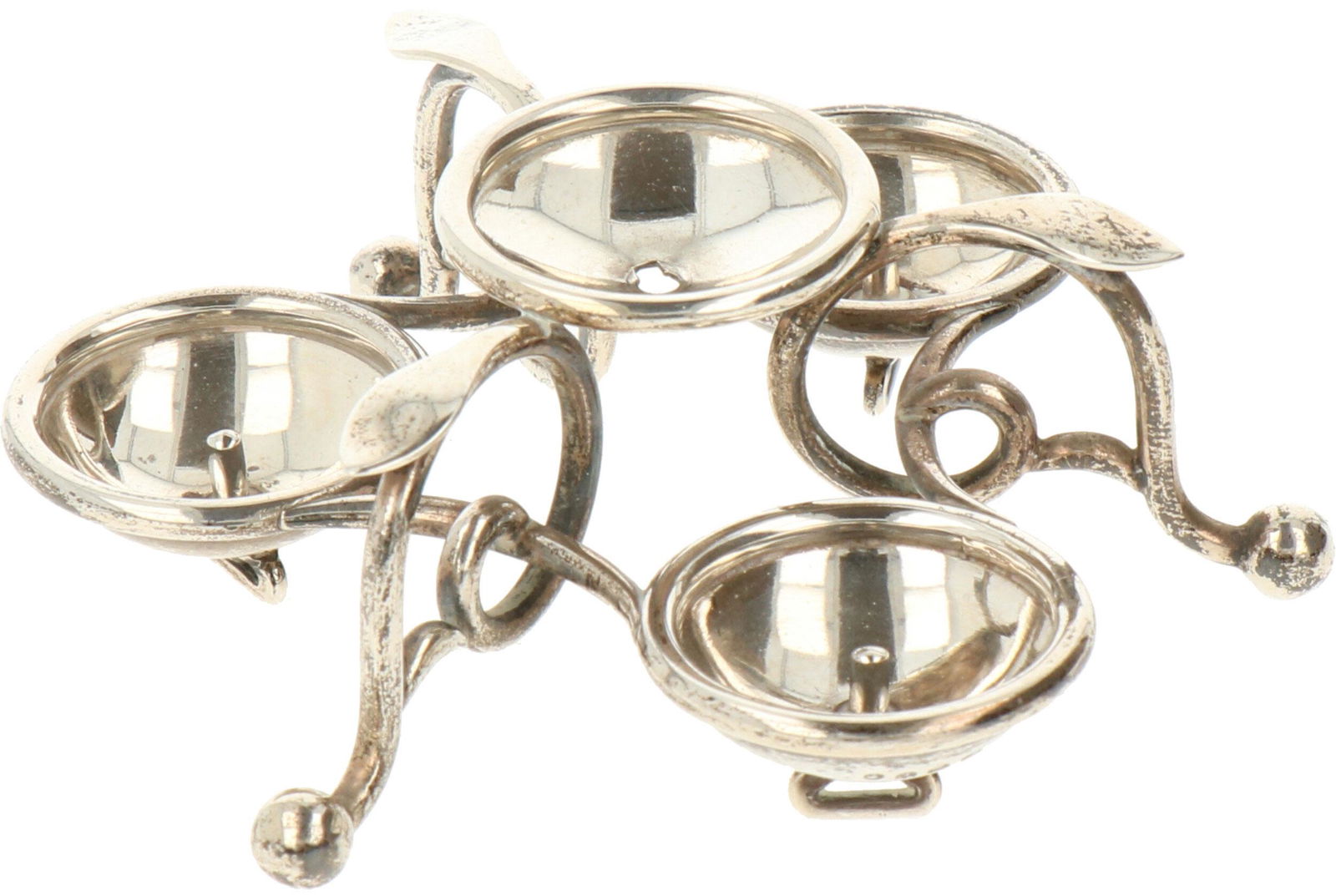 Unknown object silver.: On three legs. England, London, Thomas Johnson II, 1881-1882, hallmarks: lion, leopard, coronation mark, F - missing parts. 3.2 x 9 cm, 68.6 grams, 835/1000.