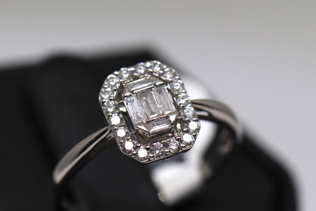 18k white gold diamond ring (1 of 3)