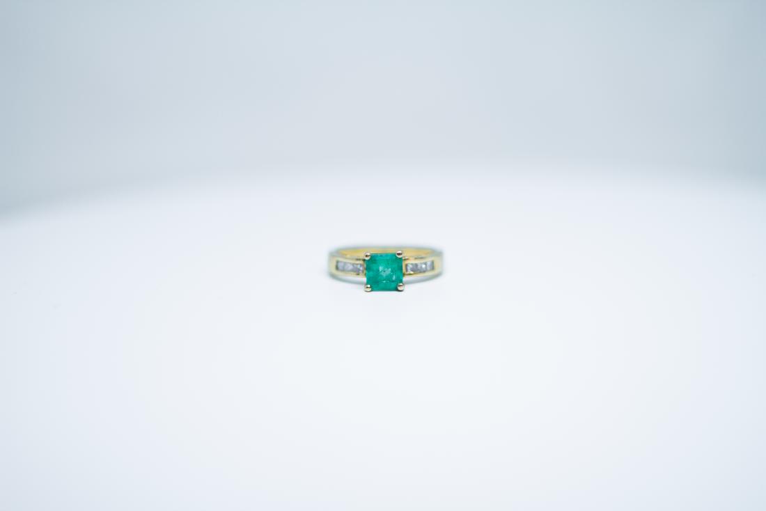 18k Vintage design Yellow gold Emerald ring (1 of 1)