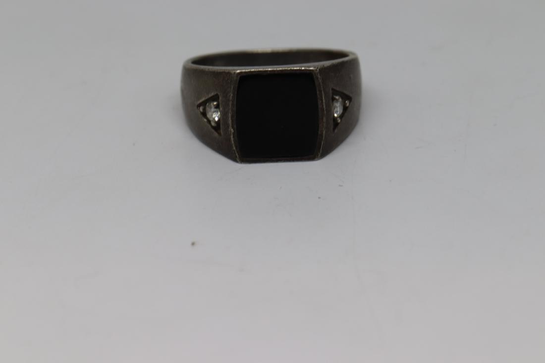 avon men ring: avon men ring with black stone 925 8.8g