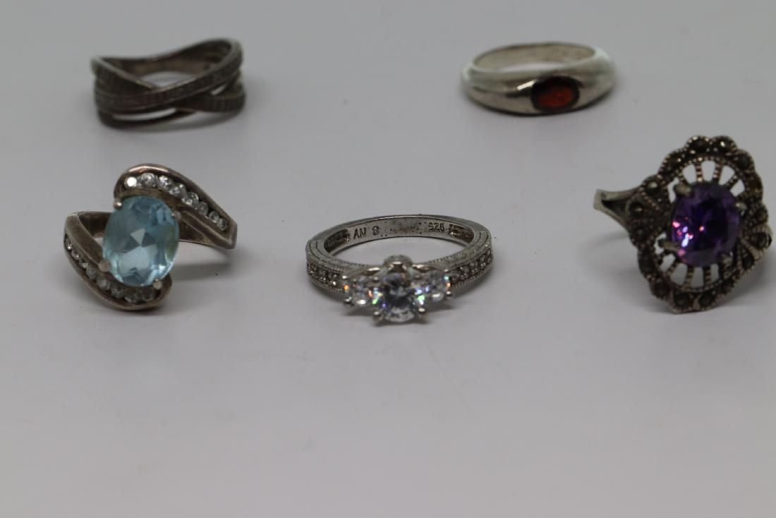 lot of 5 ladies rings (1 of 2)