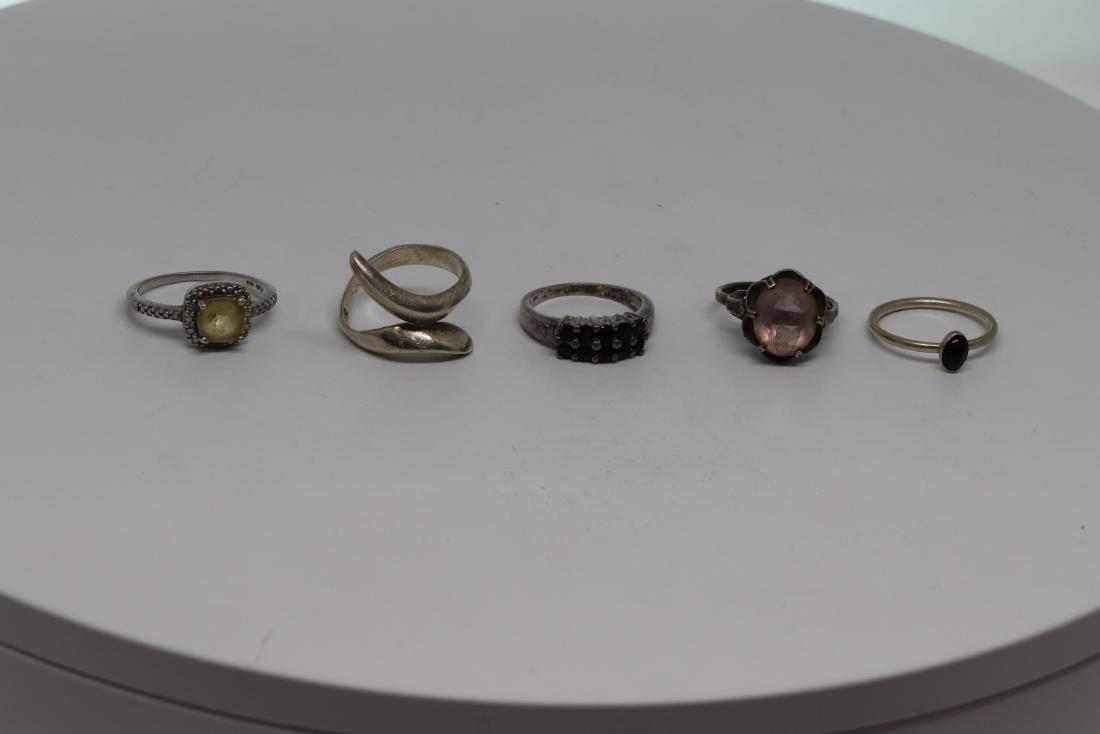 lot of 5 gorgeous rings (1 of 2)
