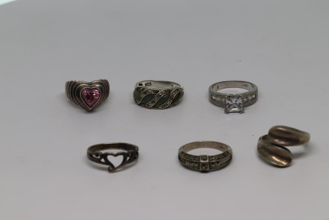 lot of 6 assorted rings (1 of 2)