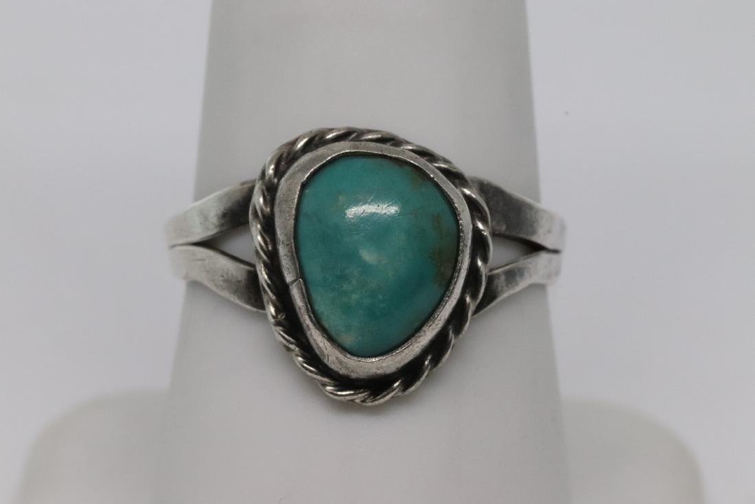 Ladies Turquoise Silver Ring (1 of 3)