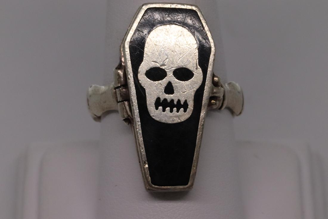 Tomb Stone Silver Ring: Cool .925 silver ring with tomb stone and coffin. The ring weights 14.4g and size is 10mm.