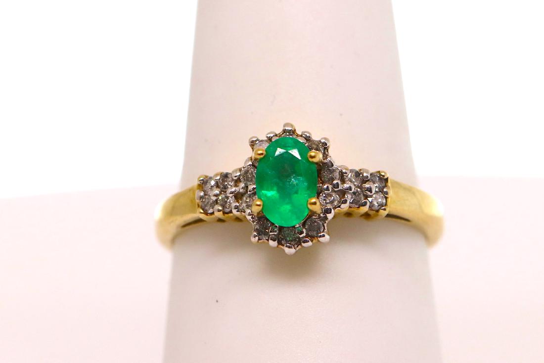 10k Yellow gold emerald ring (1 of 6)