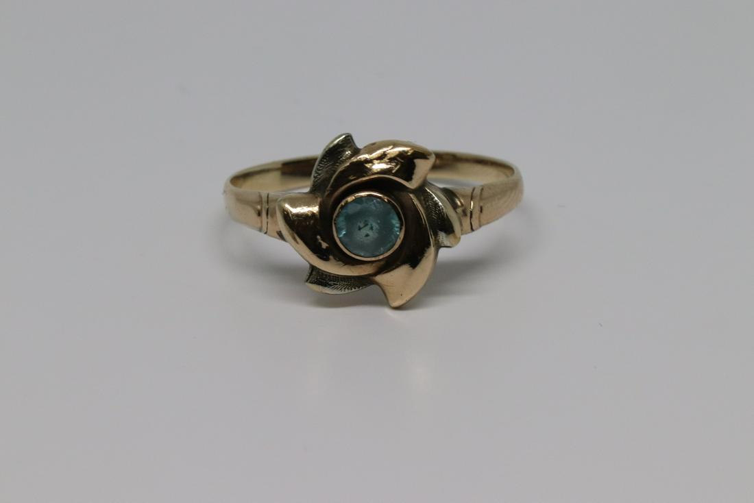 Ladies Gold Ring (1 of 5)