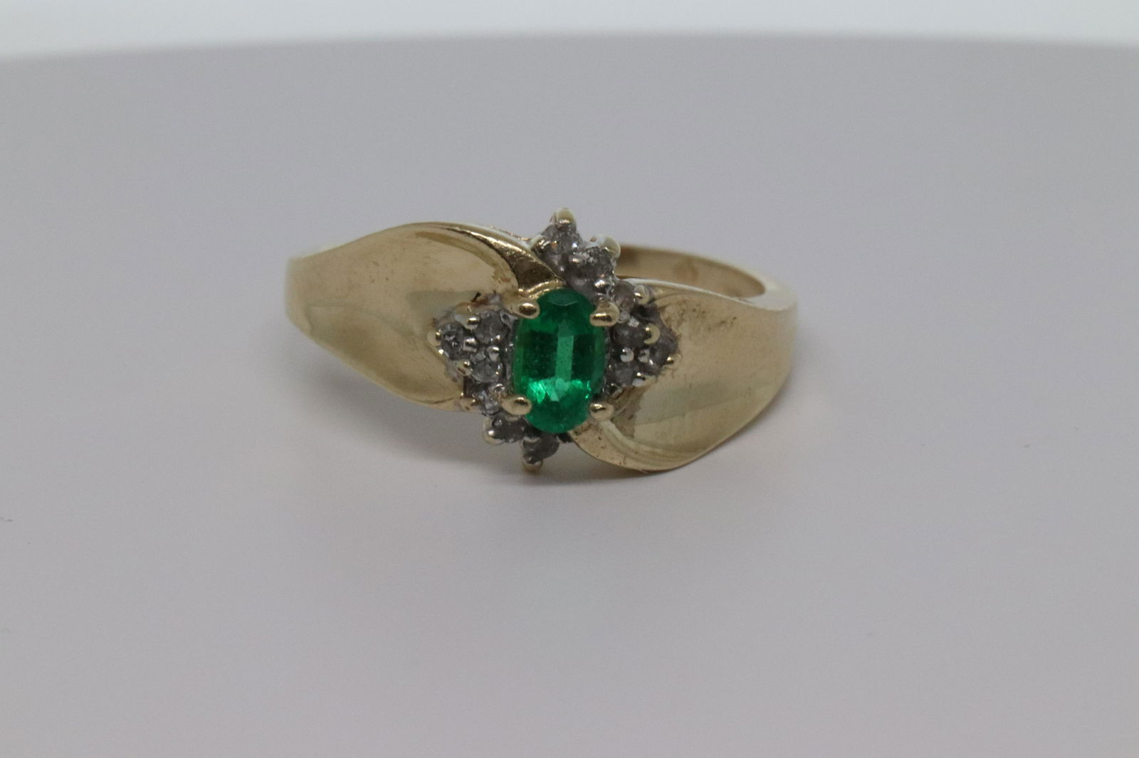 Ladies Diamond & Emerald Ring (1 of 4)