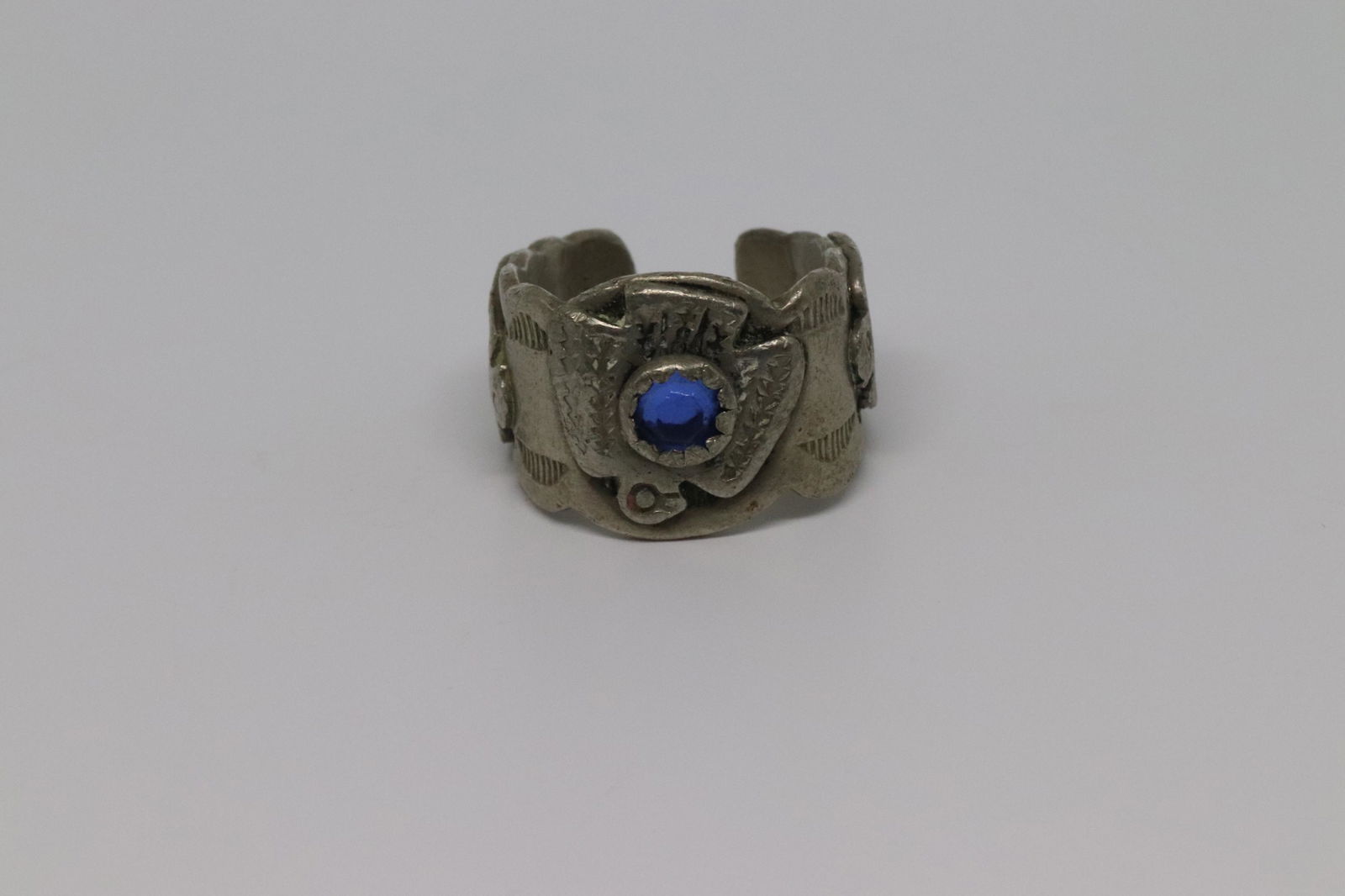Mens 925 Silver ring (1 of 4)