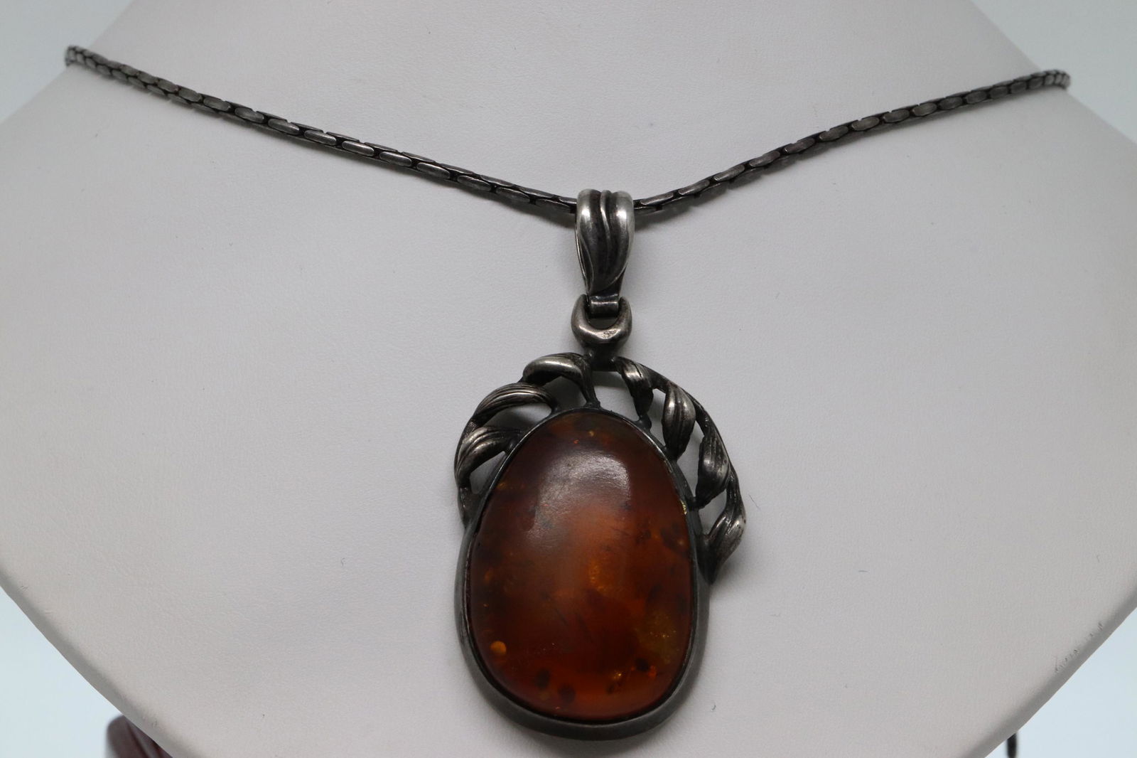 Vintage Silver Amber Neckalce (1 of 5)