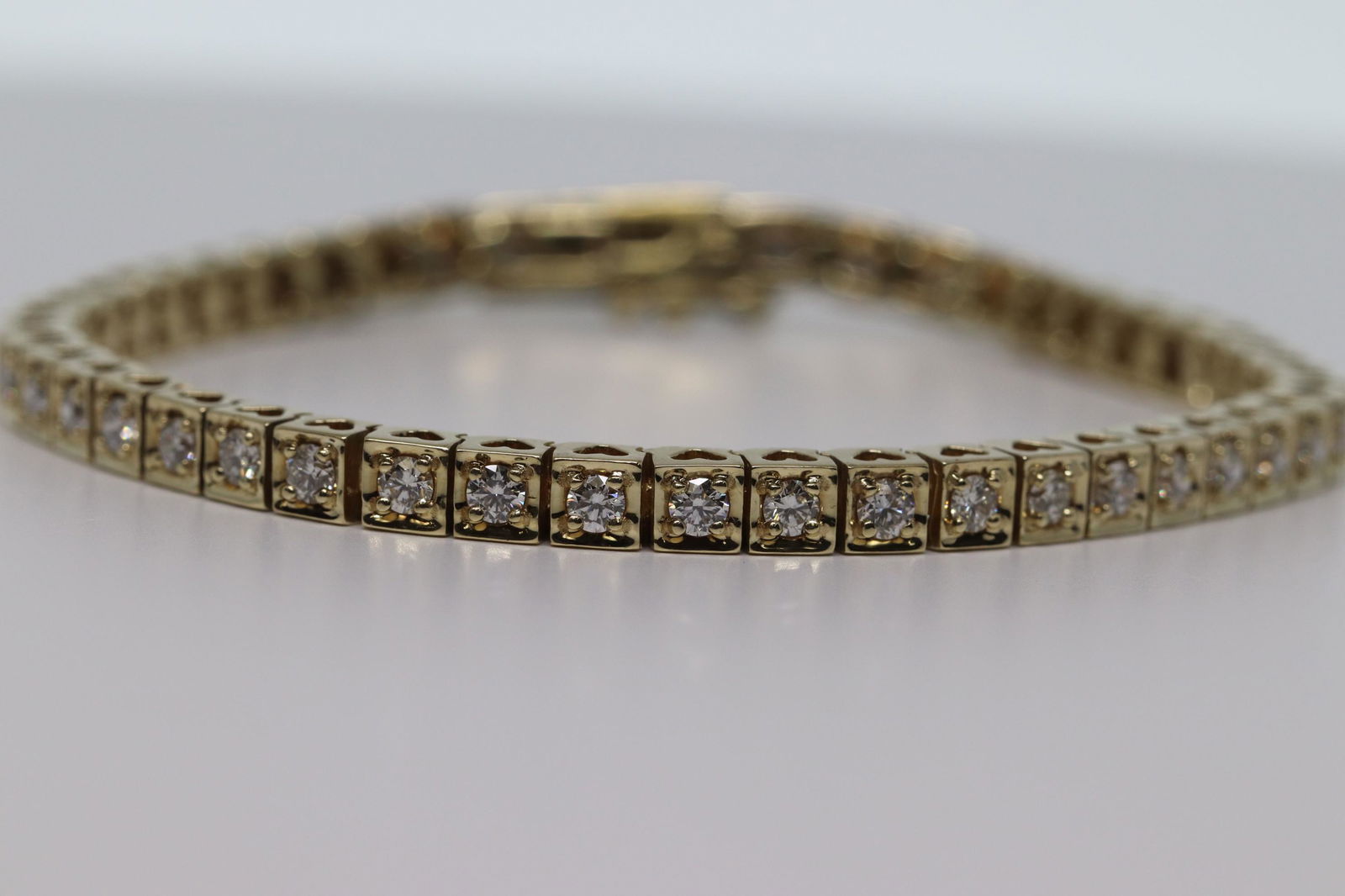 14KT Diamond Tennis Bracelet (1 of 9)