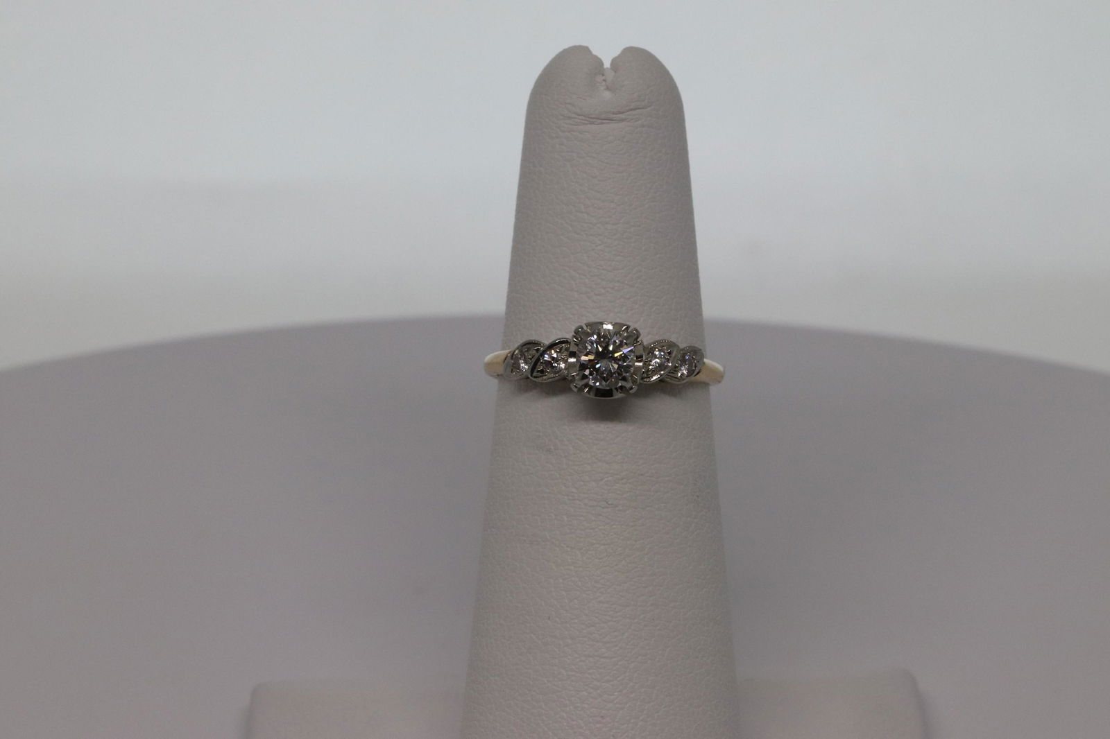 18Kt Art Deco Diamond Ring (1 of 5)