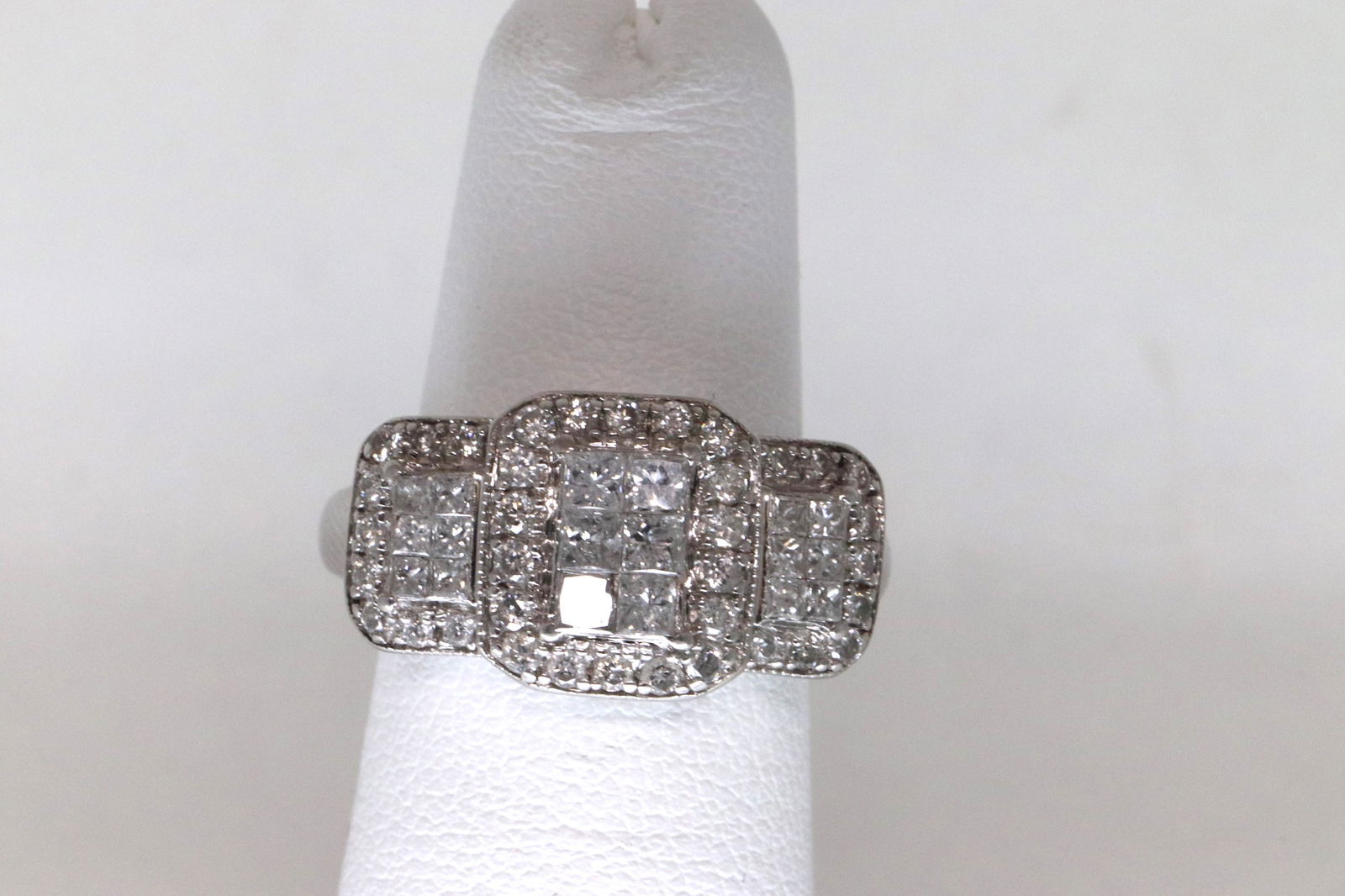 2ct Diamond Ring (1 of 6)