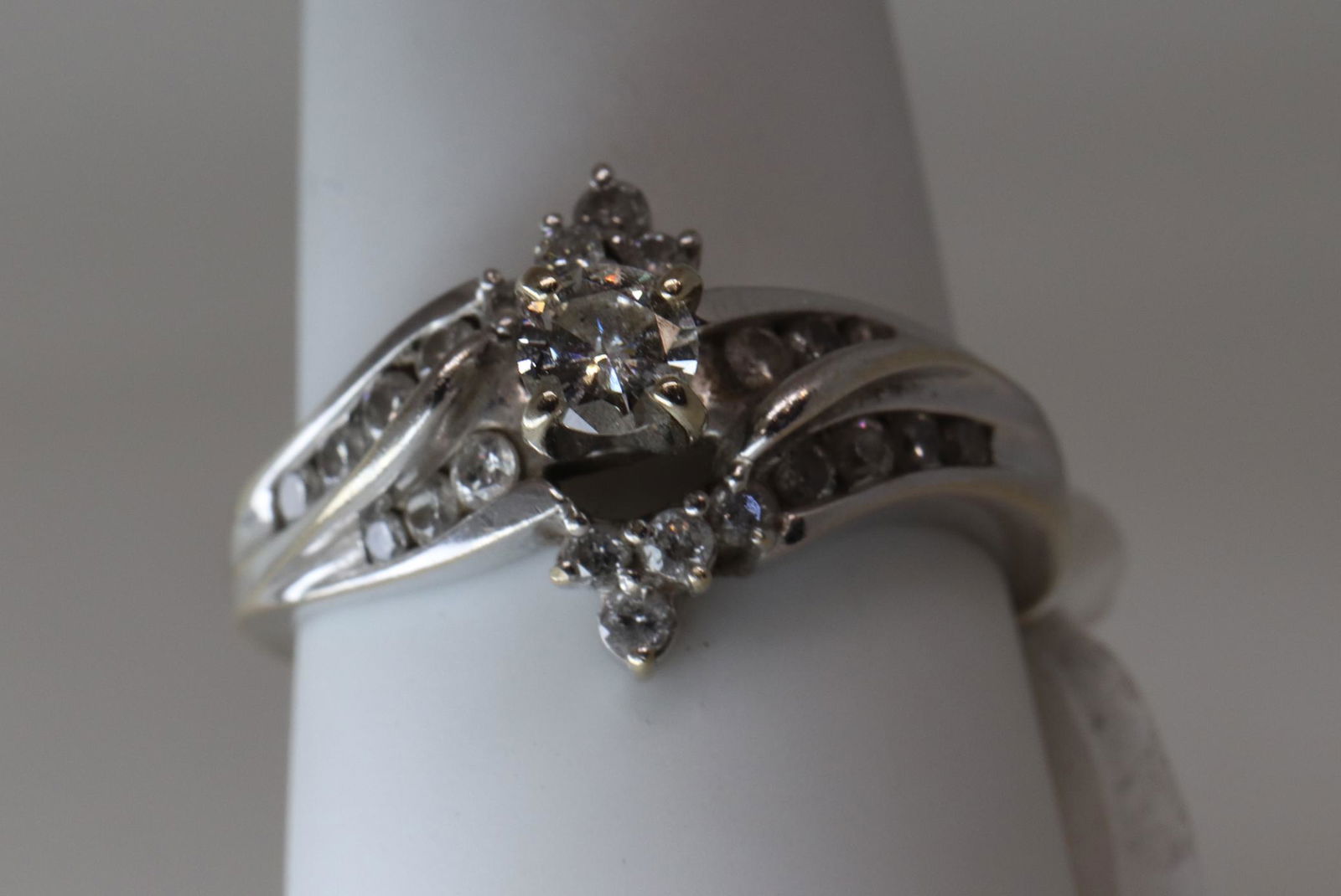 14k diamond ring (1 of 2)