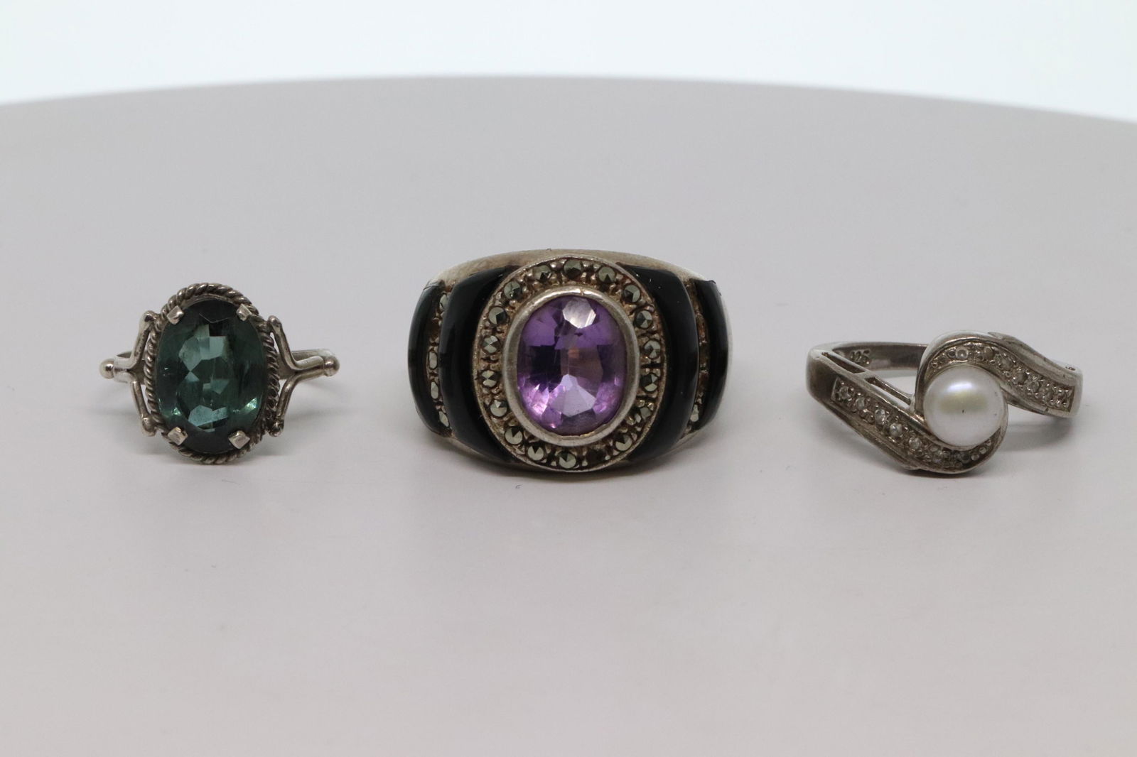 Lot of 3 925 silver rings (1 of 3)