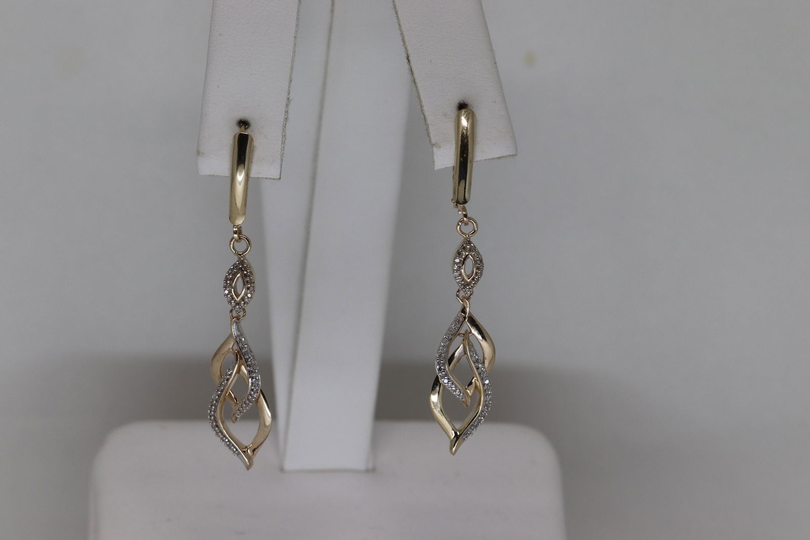 14kt Diamond Earrings (1 of 6)