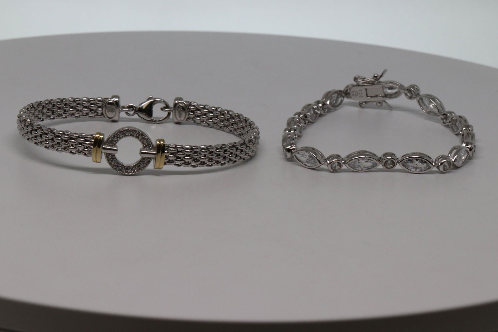 Lot of 2 Silver Ladies Bracelet (1 of 6)