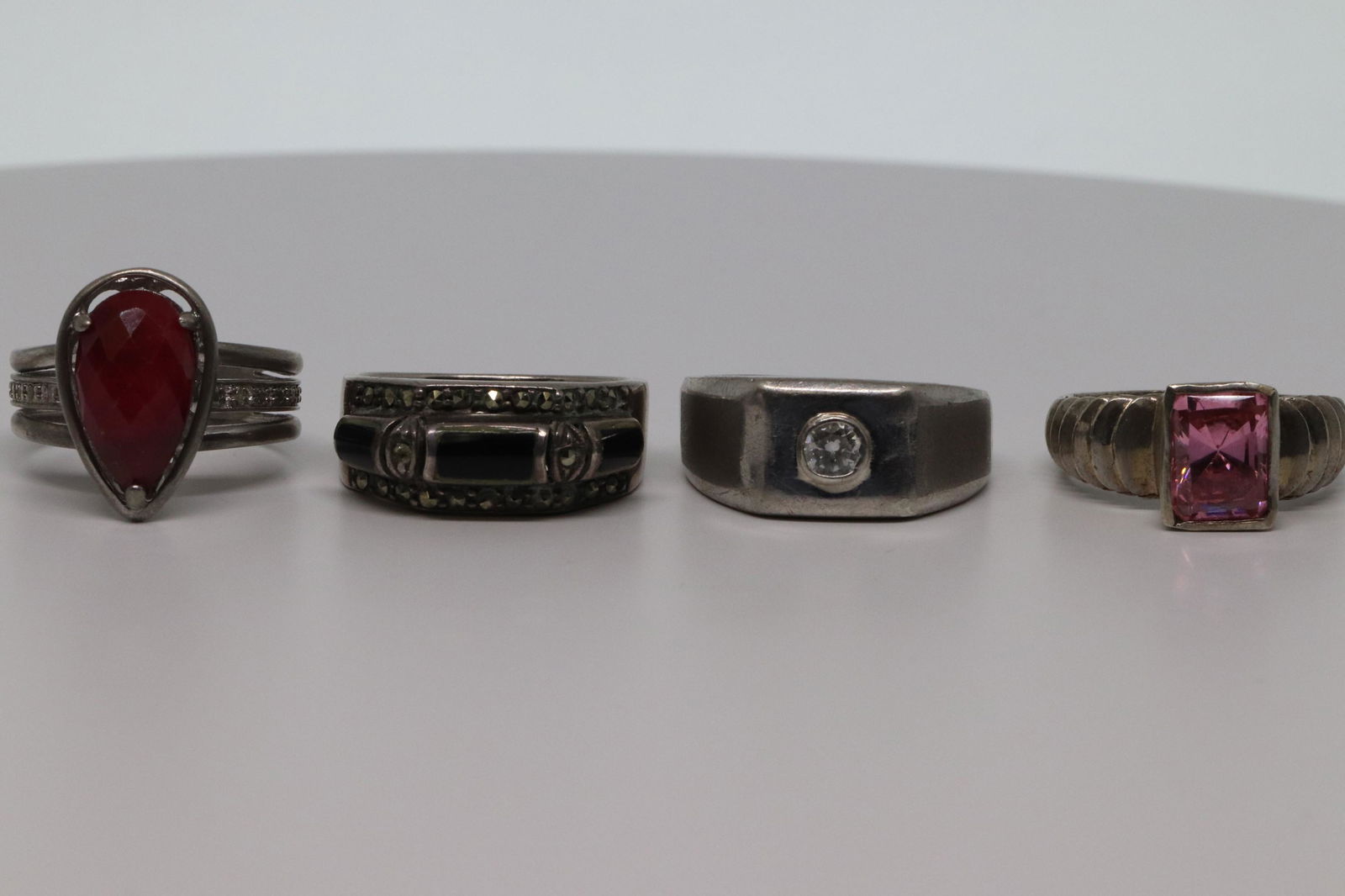 Lot Of 4 925 Silver Rings (1 of 6)