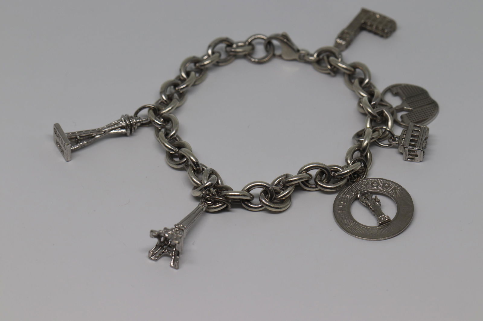 Ladies 925 charm bracelet. (1 of 6)