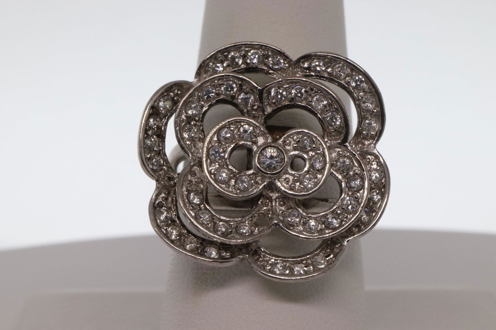 Ladies .925 Silver Ring (1 of 3)