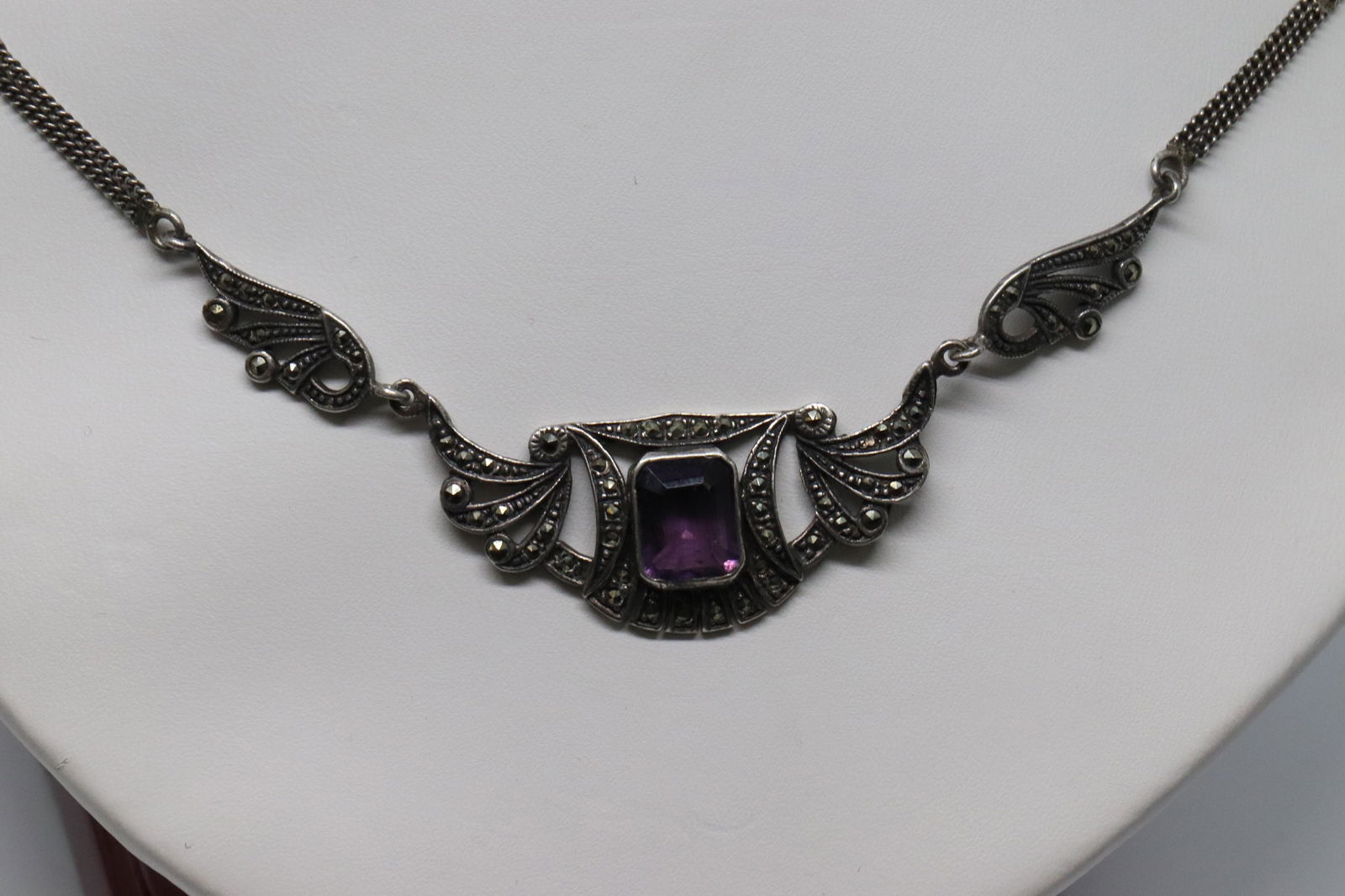 Ladies Art Deco Silver Necklace. (1 of 2)