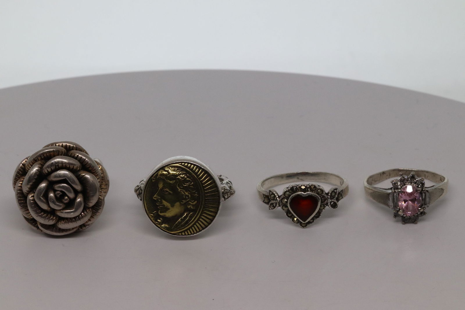 Lot of 4 womens silver ring (1 of 5)