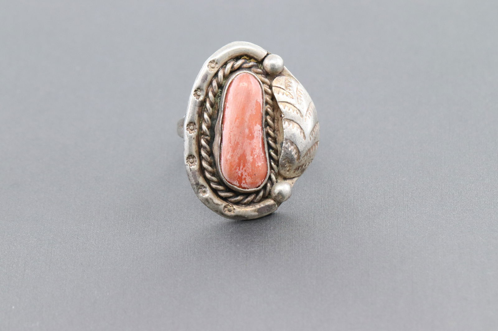925 silver vintage ring with corral (1 of 4)