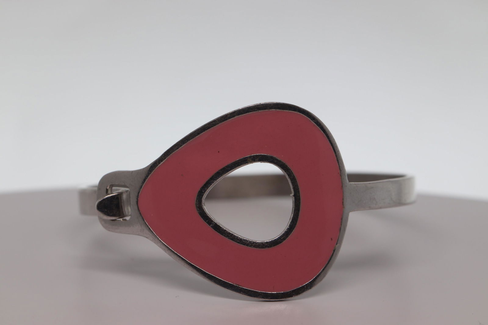 This is a Ladies Silver Bangle (1 of 6)