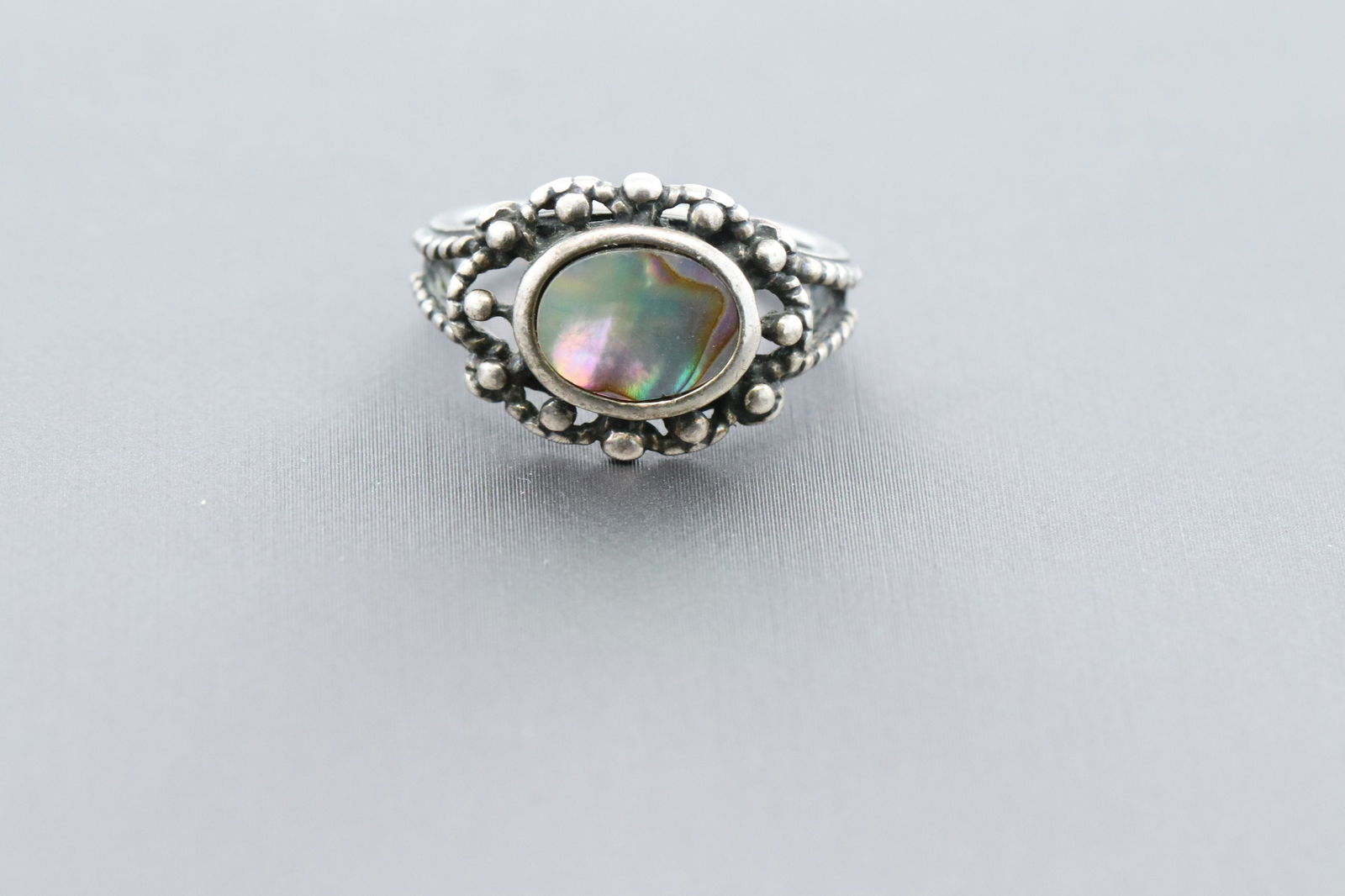 Ladies 925 Silver ring. (1 of 4)