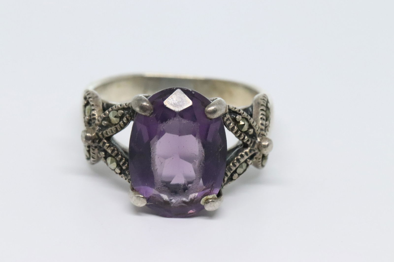 Ladies 925 Silver Ring (1 of 2)